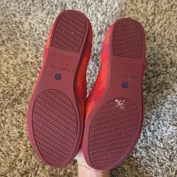 Rothy's Rare Red Botanicamo Round Flat 7