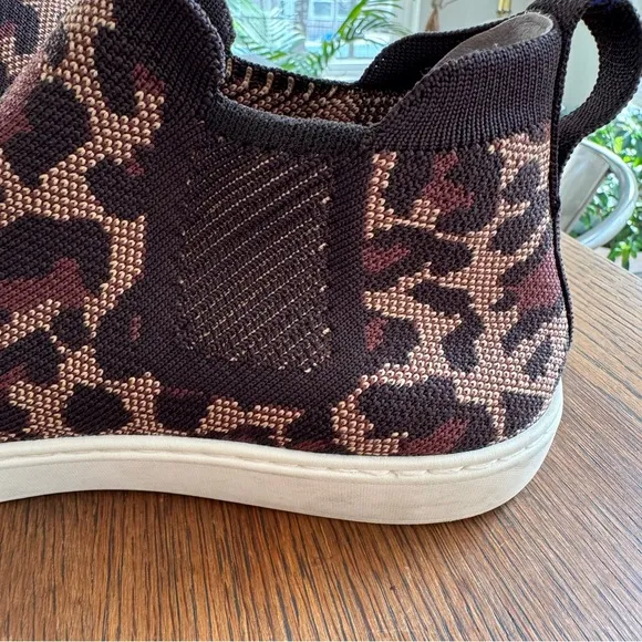 Rothy’s Wildcat Leopard Print High Top Chelsea Boot Pull-on Knit Sneakers Sz 11