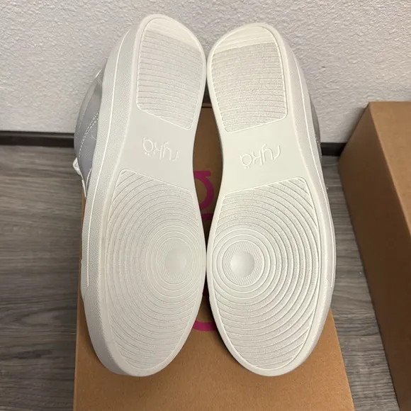 Ryka Classic Sneaker (WIDE)