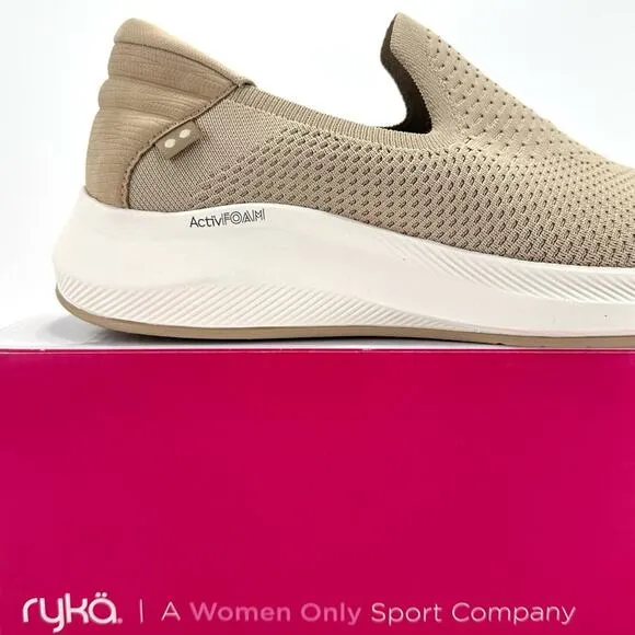 RYKA “FLING” TAN STRETCH KNIT ANATOMICAL INSOLES CASUAL SLIP-ON SNEAKERS🆕