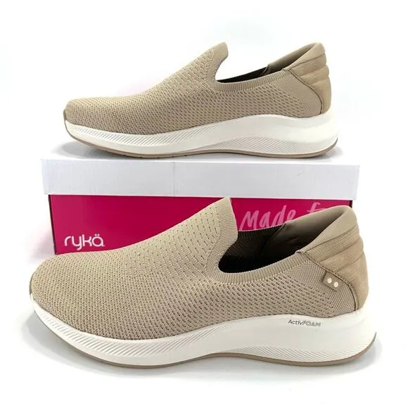 RYKA “FLING” TAN STRETCH KNIT ANATOMICAL INSOLES CASUAL SLIP-ON SNEAKERS🆕