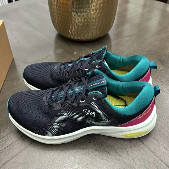 RYKA Women's Never Quit Training Sneakers (WIDE)
