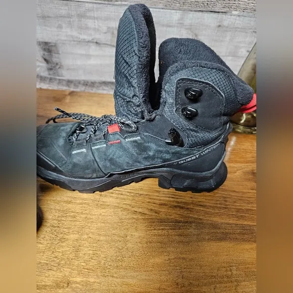Salomon Quest Winter Boots Winter Grip Size 5.5 Women's 4.5 Men's 3M Thinsulate