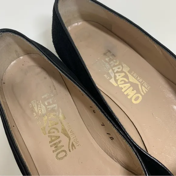 Salvatore Ferragamo Black Suede Flat Loafers Bow &amp; Quilted Detail Toe Size 7