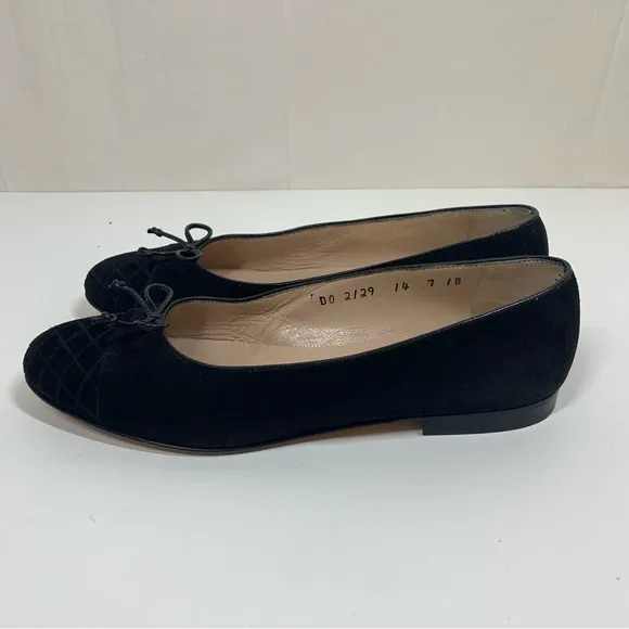 Salvatore Ferragamo Black Suede Flat Loafers Bow &amp; Quilted Detail Toe Size 7