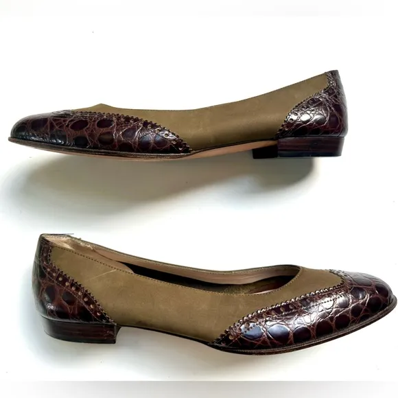 Salvatore Ferragamo Brogue Crocodile embossed &amp; Olive Nabuk leather flats 8.5 B