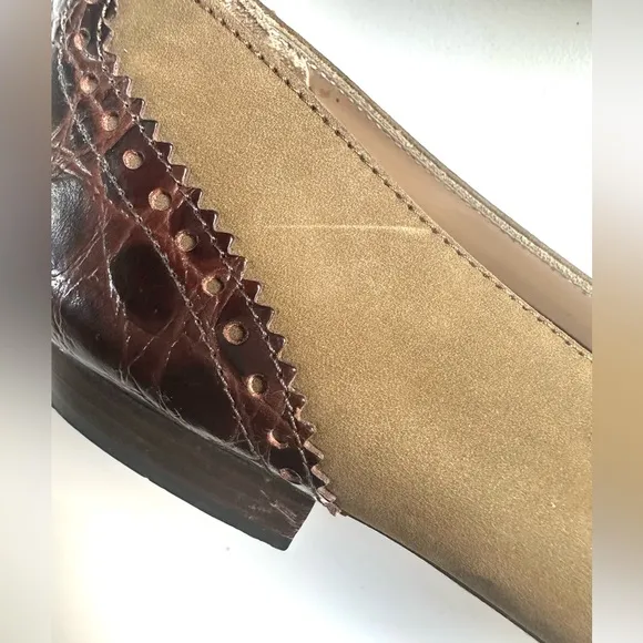 Salvatore Ferragamo Brogue Crocodile embossed &amp; Olive Nabuk leather flats 8.5 B