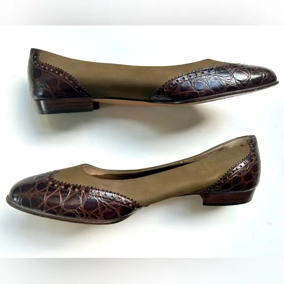 Salvatore Ferragamo Brogue Crocodile embossed &amp; Olive Nabuk leather flats 8.5 B