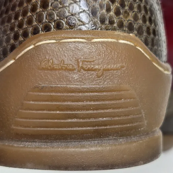 SALVATORE FERRAGAMO Brown Snakeskin Leather Loafers 8B