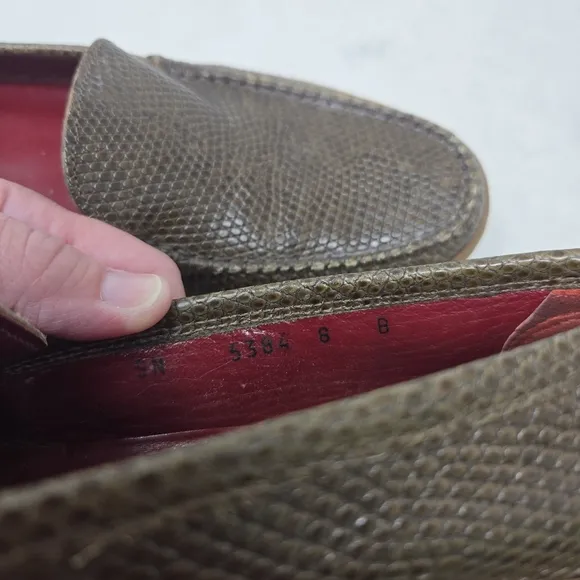 SALVATORE FERRAGAMO Brown Snakeskin Leather Loafers 8B