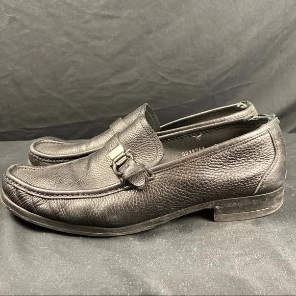 Salvatore Ferragamo men’s logo buckle loafers