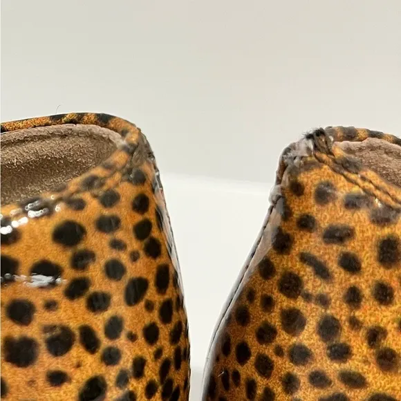 Salvatore Ferraganno Boutique Made in Italy Shiny Cheetah Print flats size 8.5