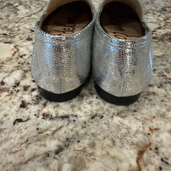 Sam Edelman Women’s Silver Loafers Gold Horsebit hardware size 8.5 metallic