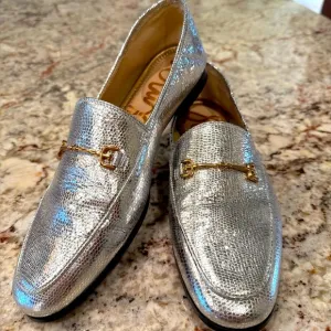 Sam Edelman Women’s Silver Loafers Gold Horsebit hardware size 8.5 metallic