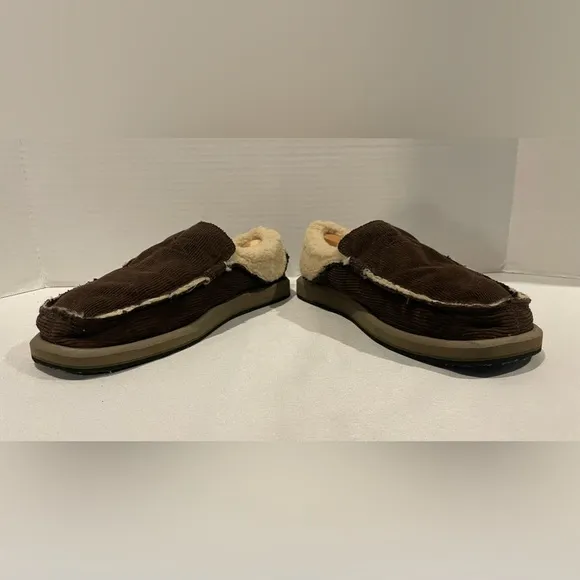 SANUK Chiba Chill Shearing Lined Brown Slip On Loafers Men’s Size 9