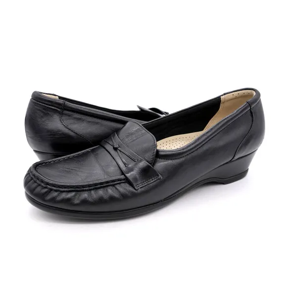 SAS Loafers Womens 9.5 Narrow Black Leather Wedge Heel Slip On Moc Toe Shoes