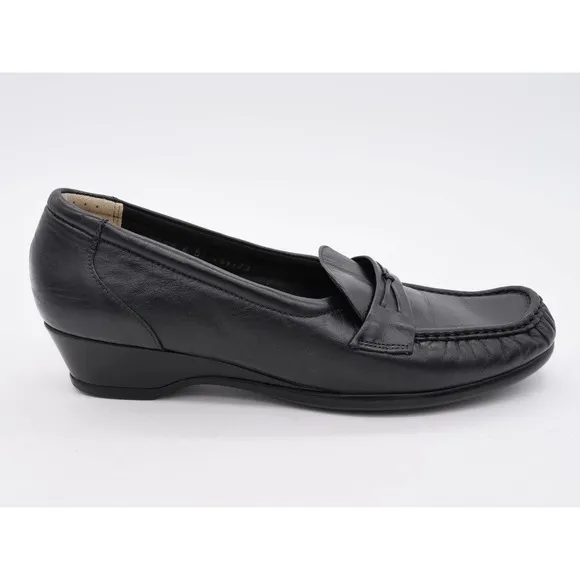 SAS Loafers Womens 9.5 Narrow Black Leather Wedge Heel Slip On Moc Toe Shoes