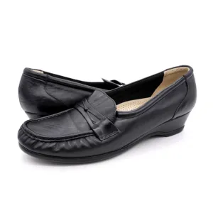 SAS Loafers Womens 9.5 Narrow Black Leather Wedge Heel Slip On Moc Toe Shoes