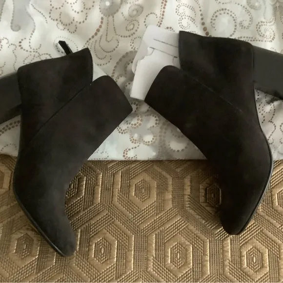 See By Chloé Women's Ring Zip Detail Heeled Ankle Boots 10 (41)
