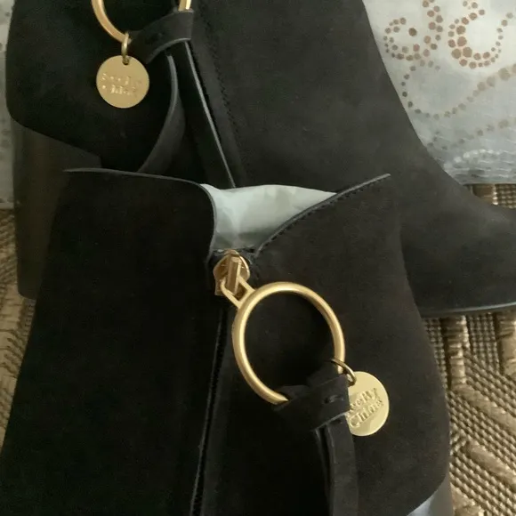 See By Chloé Women's Ring Zip Detail Heeled Ankle Boots 10 (41)