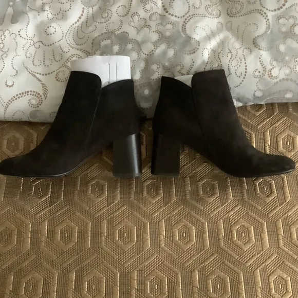 See By Chloé Women's Ring Zip Detail Heeled Ankle Boots 10 (41)