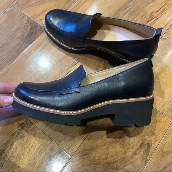 Size 8 1/2 new without box Naturalizer platform Darry loafers black leather