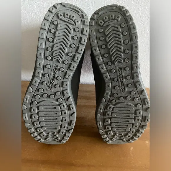 Skechers NEW Women Grey Shape Ups Boots Faux Fur lined Size 9