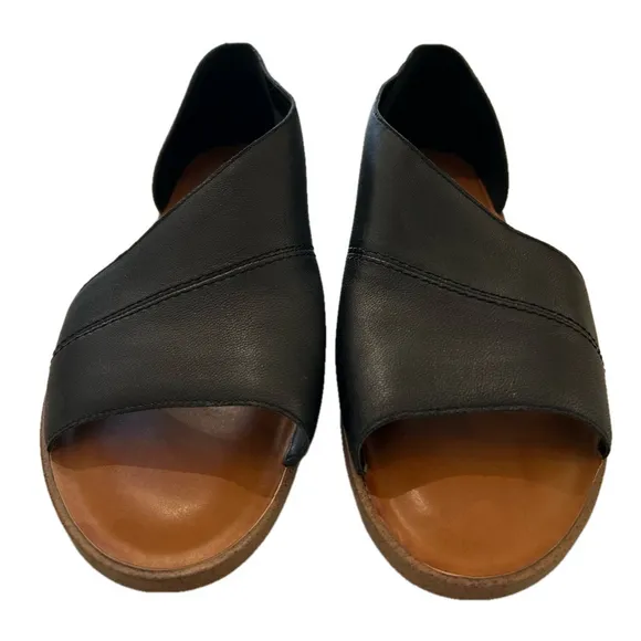 Sole Society Colvan Black Leather Flats Size 10 Cut Out Open Toe Sandals…