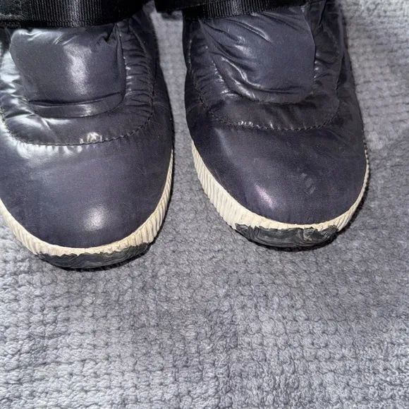 Sorel Black Out N About Puffy Waterproof Booties Size 7.5 Winter Ankle Boots