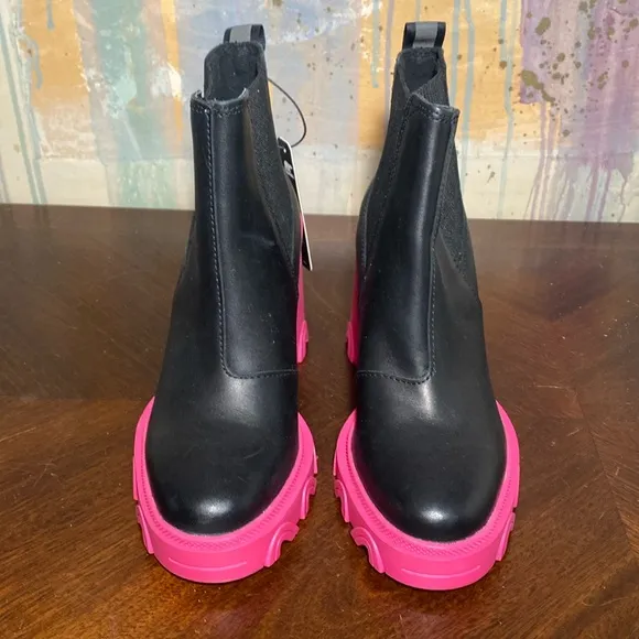 Sorel Brex Heeled  Chelsea Boots Black Cactus Pink women’s size 5 NWT