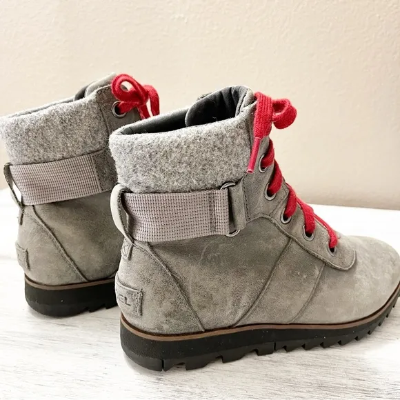 Sorel Harlow Conquest Gray Red lace Ankle Boots size 5