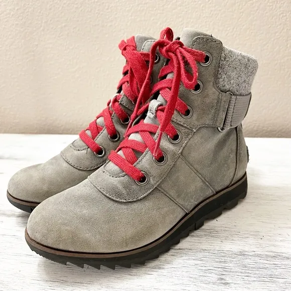 Sorel Harlow Conquest Gray Red lace Ankle Boots size 5