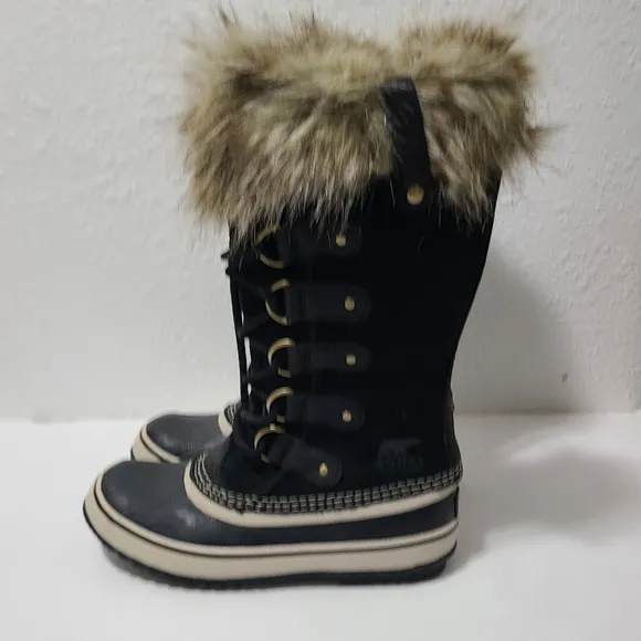 Sorel Joan of arctic tall winter boots snowboots