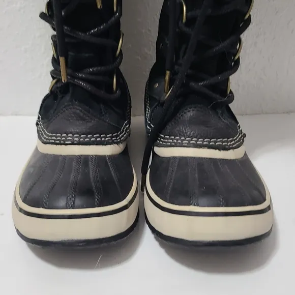 Sorel Joan of arctic tall winter boots snowboots