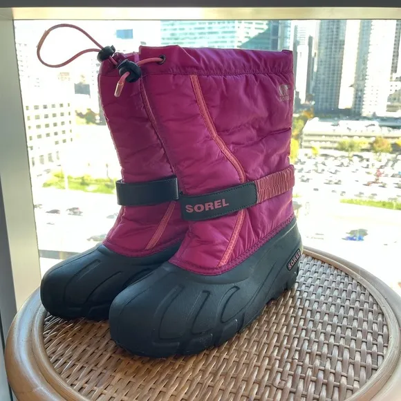 Sorel Kid's Flurry Padded Black Pink Drawstring Winter Snow Boots Size 6