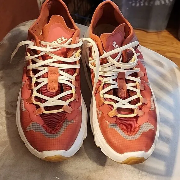 Sorel Kinetic break through Tech Lace up shoes sneakers  perfect condition