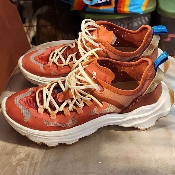 Sorel Kinetic break through Tech Lace up shoes sneakers  perfect condition