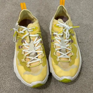 Sorel Kinetic Breakthru Tech Lace Sneakers in Yellow 7.5