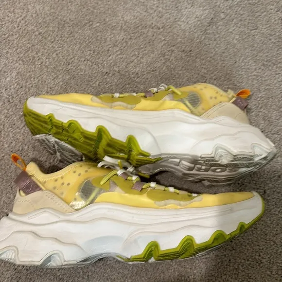 Sorel Kinetic Breakthru Tech Lace Sneakers in Yellow 7.5