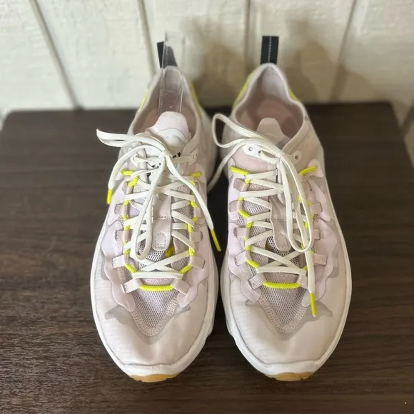 Sorel Kinetic Breakthru Tech Lace Sneakers, size 9.