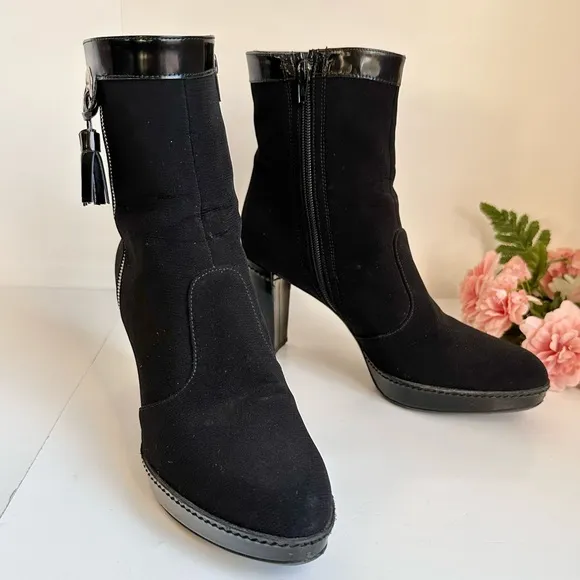 STUART WEITZMAN Black Gore-Tex Patent Leather Tassel Side Zip Waterproof Booties