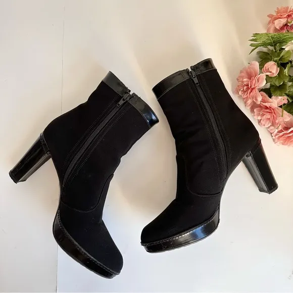 STUART WEITZMAN Black Gore-Tex Patent Leather Tassel Side Zip Waterproof Booties