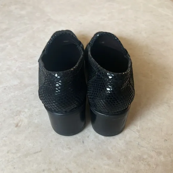 Stuart Weitzman Black Suede Leather Snakeskin Slip-On Block Heel Loafers 9.5