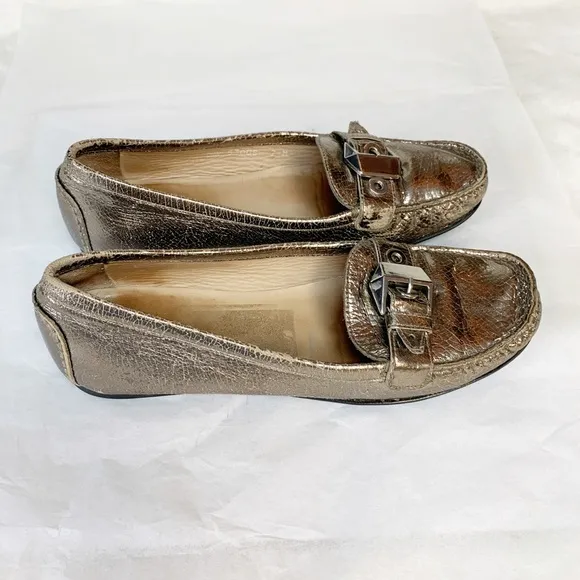 Stuart Weitzman Embossed Leather Loafers Size: 7