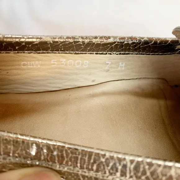 Stuart Weitzman Embossed Leather Loafers Size: 7