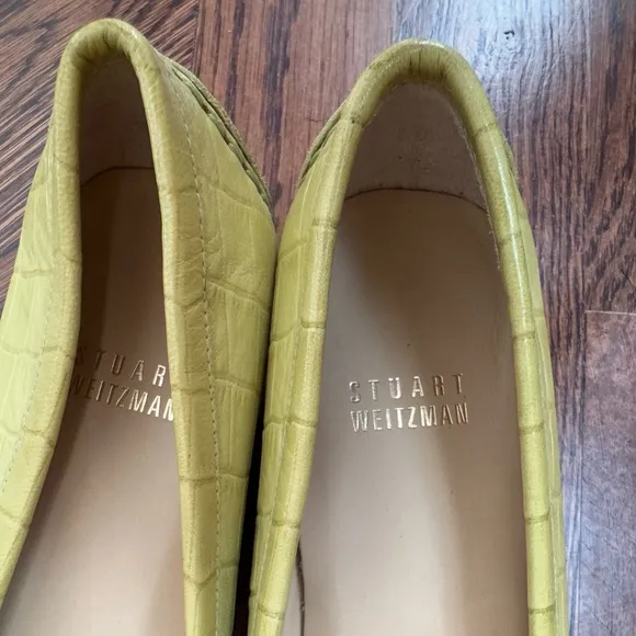 Stuart Weitzman Lime Green Crocodile Tassel Slip On Loafers Size 6 1/2