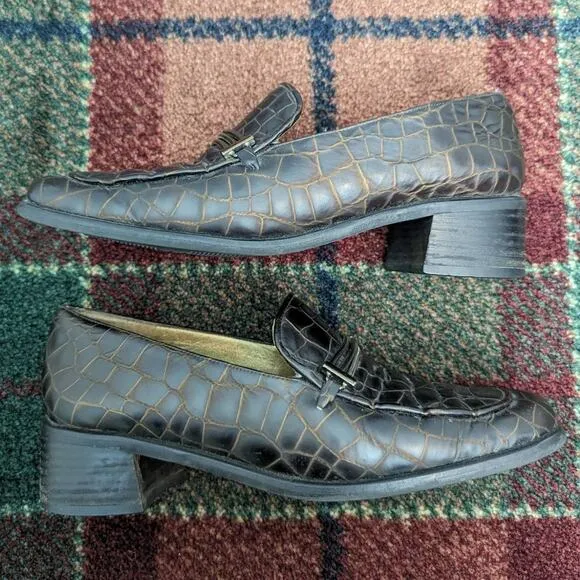 Stuart Weitzman Loafers Croc Embossed Dark Academia Collegiate Schoolgirl Y2K