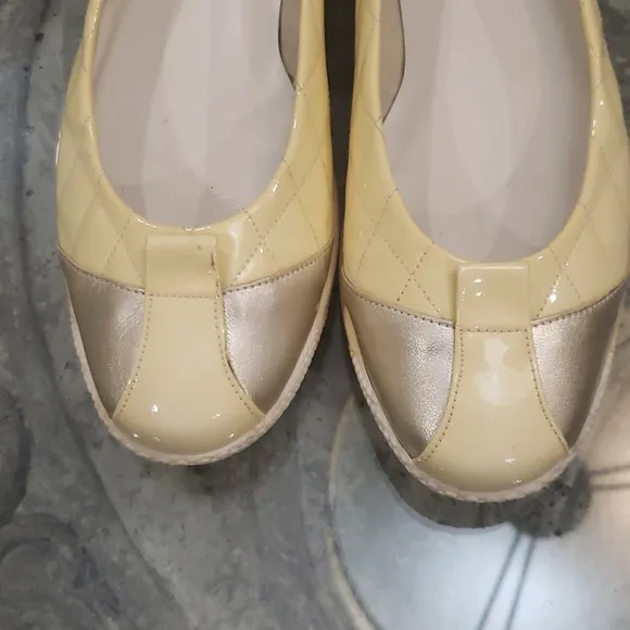 STUART WEIZMANN WOMEN'S QUILTED LEATHER LOAFERS FLATS SIZE 7M