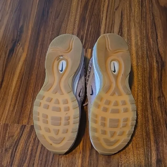 Stylish Beige Sneakers