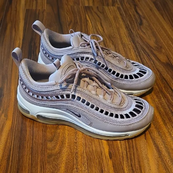 Stylish Beige Sneakers